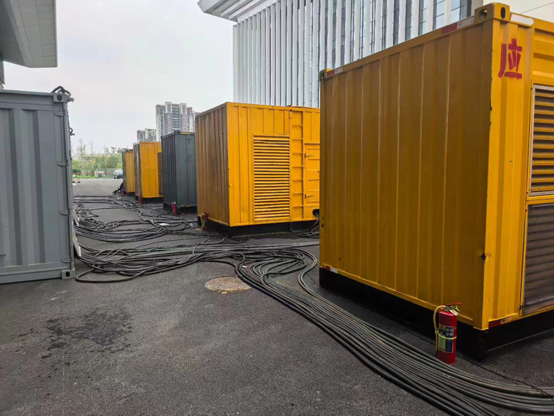 大竹不同季节柴油发电机组保养有哪些注意事项?